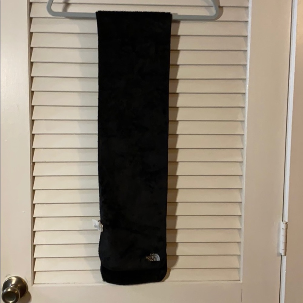 NWOT North Face Scarf